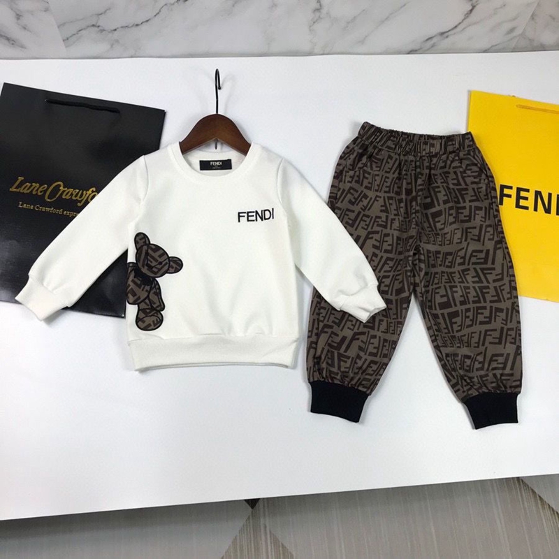 FenDi 長袖 パーカー - トップス