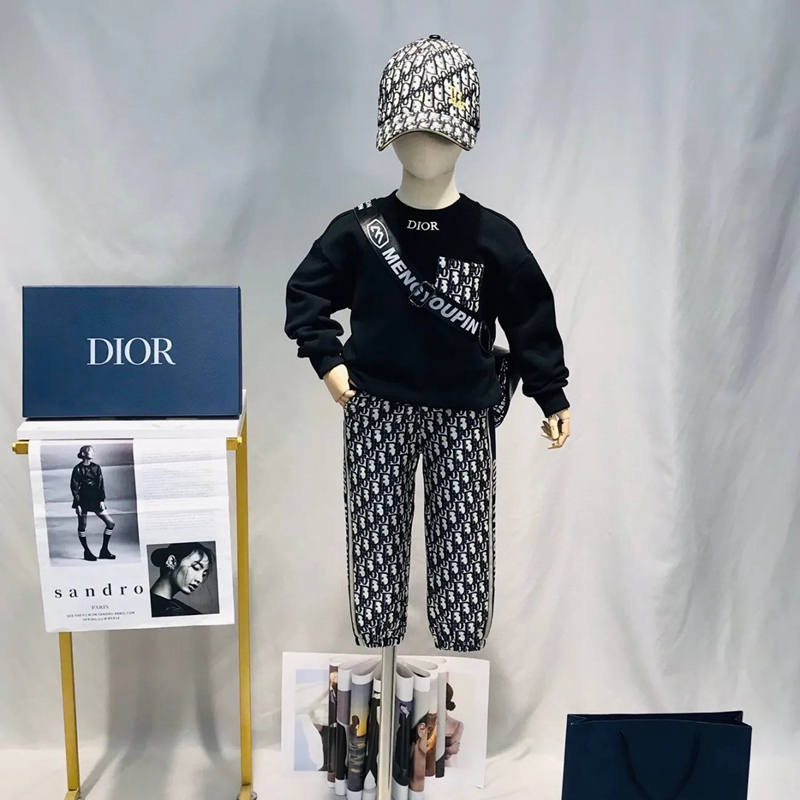 キッズ パンツセット裏起毛 女の子 男の子パーカーdior